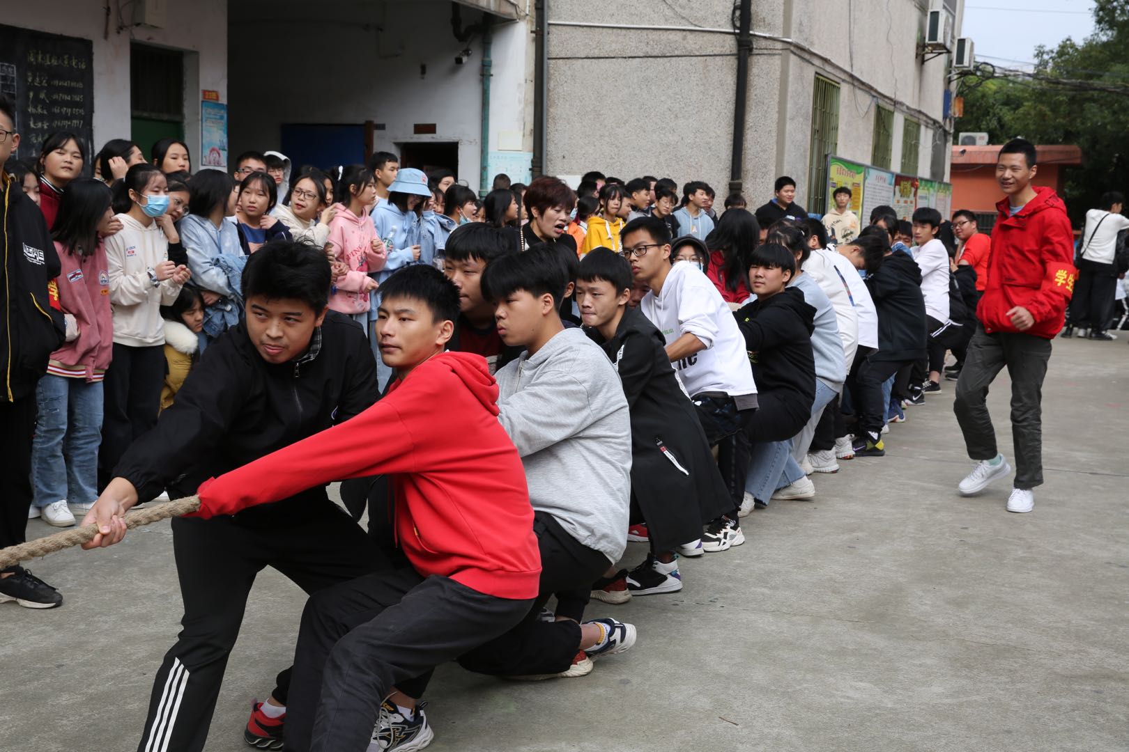 邵陽市華龍中學(xué),邵陽中學(xué)教育,高中教育,師資雄厚,名優(yōu)教師